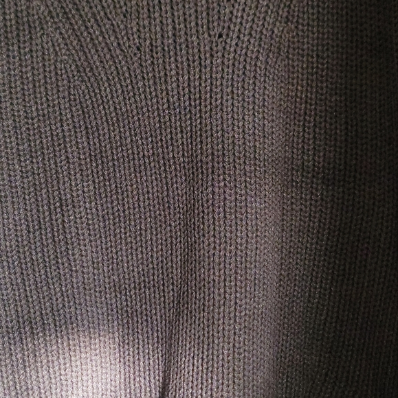 SEARS---GRAY SHORT SLEEVES SWEATER... - Picture 3 of 3
